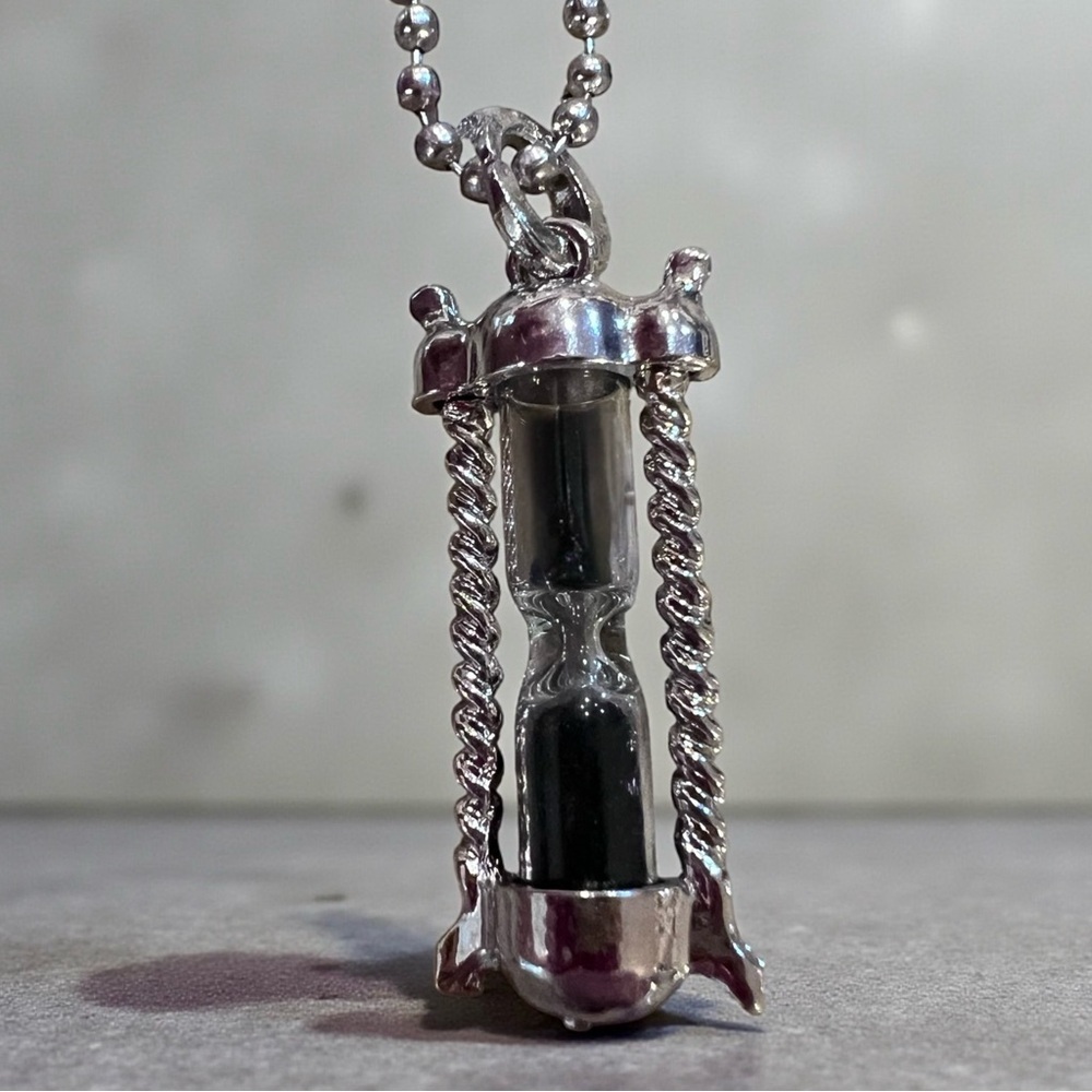Gothic Silver Toned Metal and Glass 5 Second Black Sand Pendant Necklace